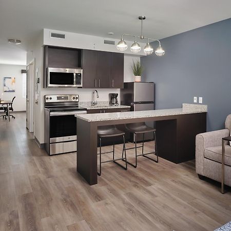 Stayapt Suites Atlanta-Newnan Exteriör bild